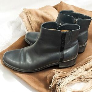 BLONDO (7W) AquaProtect Black Leather Ankle Booties Cowhair Waterproof Zipper
